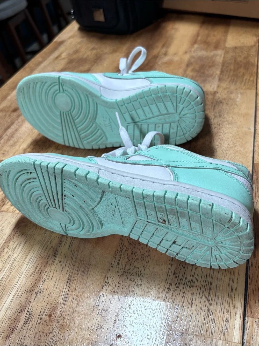 Nike Kids Mint & White Low-Top Sneakers